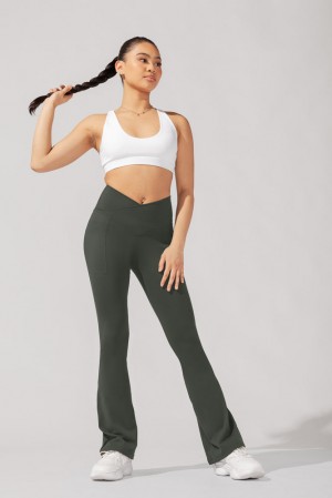 POPFLEX Crisscross Hourglass® Flared Leggings with Pockets (Soft Touch) Forestwood | HIYL20975