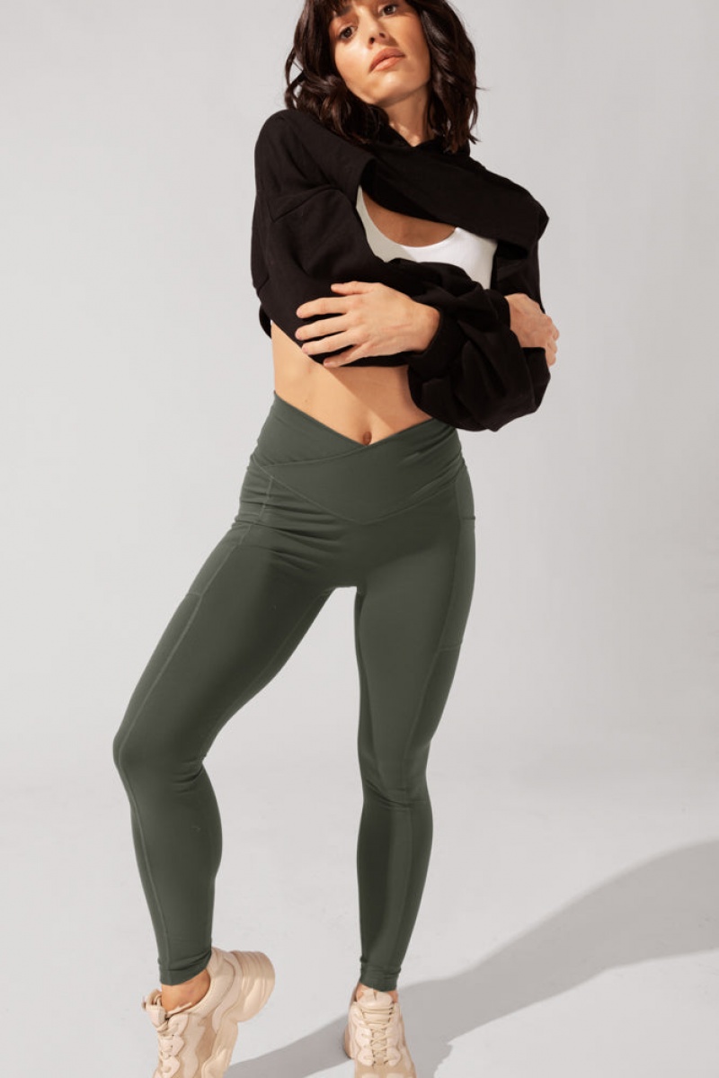 POPFLEX Crisscross Hourglass® Leggings with Pockets (Soft Touch) Tmavě | KPWV98506