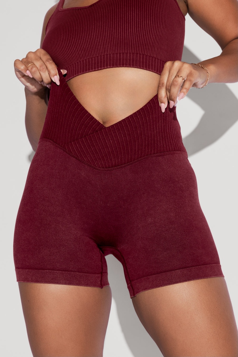 POPFLEX Crisscross Hourglass® Seamless Midi Shorts Garnet | CVFI87269