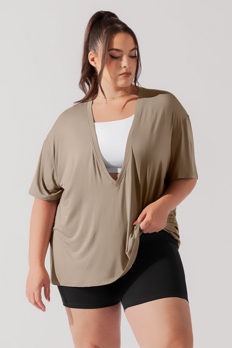 POPFLEX Daring Deep V Tee Shiitake | LJGU23096