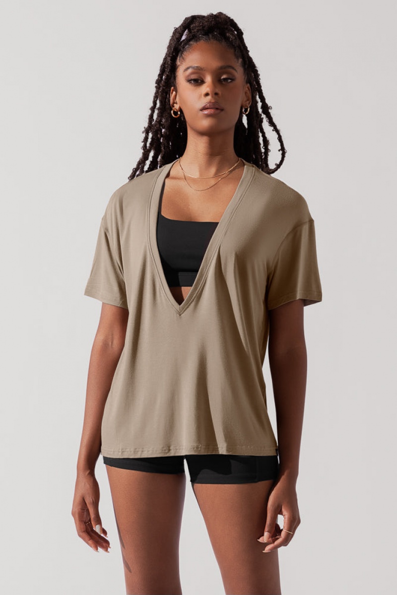 POPFLEX Daring Deep V Tee Shiitake | LJGU23096